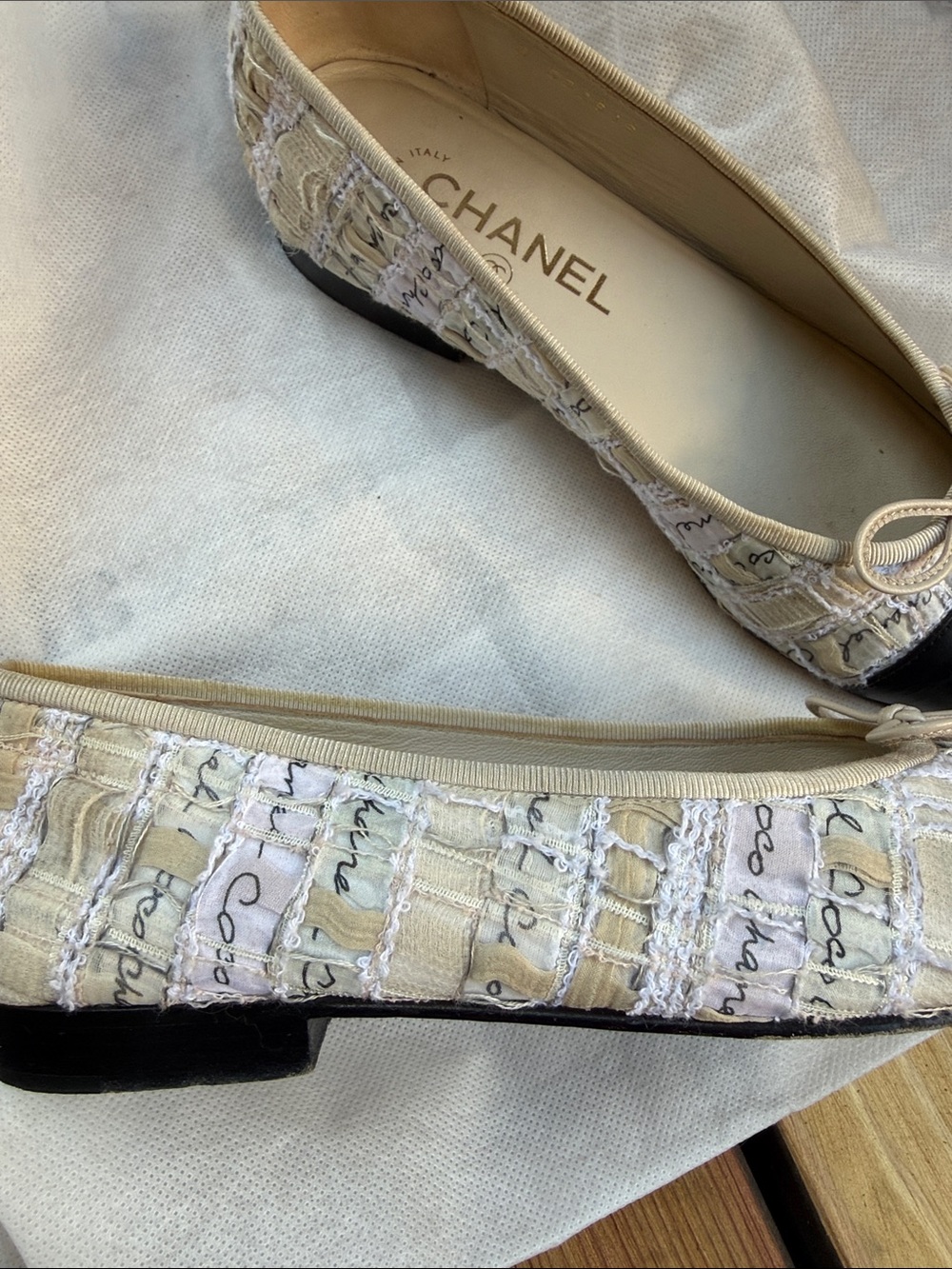 CHANEL 22 Pink pastel Tweed Lesage Ballet Flat Cap Toe script logo CC Coco